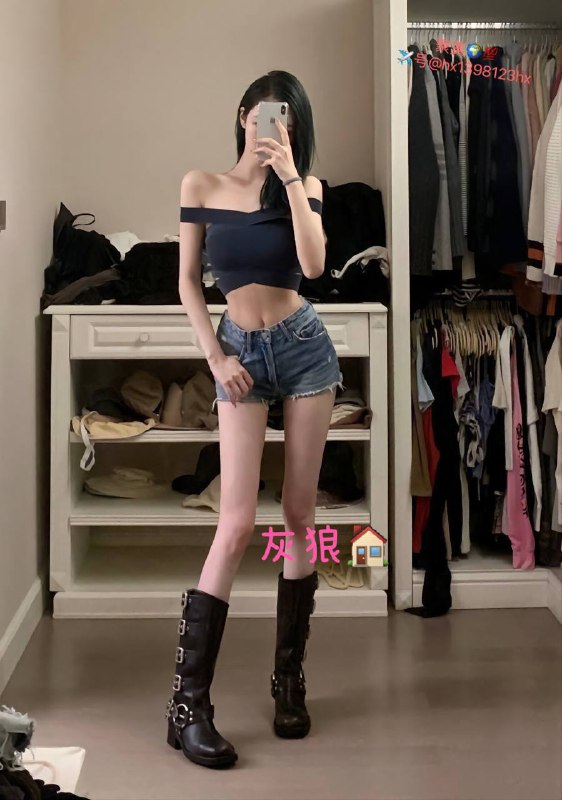 重庆❤️人 176D·学生，真实02学生 可查学信网 零整容 皮肤雪白 大长腿 无纹身