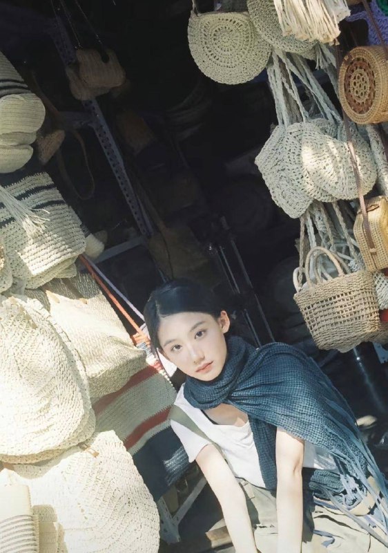 重庆❤️人纯兼职   不接急  纯新人兼职一下而已 极品女孩初恋甜美😁你的专属女孩165D 年龄：04