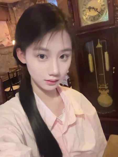 重庆-04甜美少女-165D初恋体验