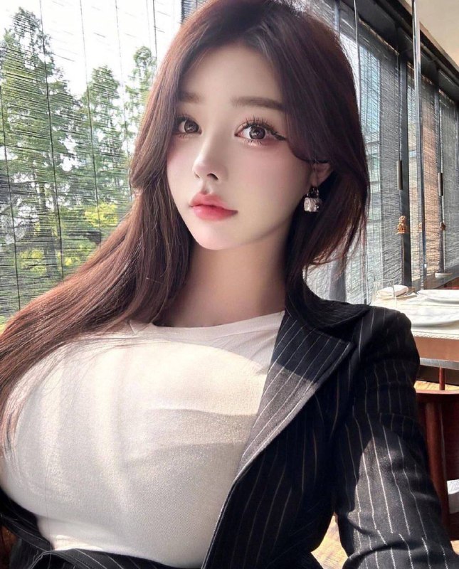 重庆兼职甜美网红01 174 真🐻G奶无赘肉漫画身材🐻大腰细白虎皮肤雪白三点粉 完美腰臀比只接素质 真人真招 不验证 假赔钱