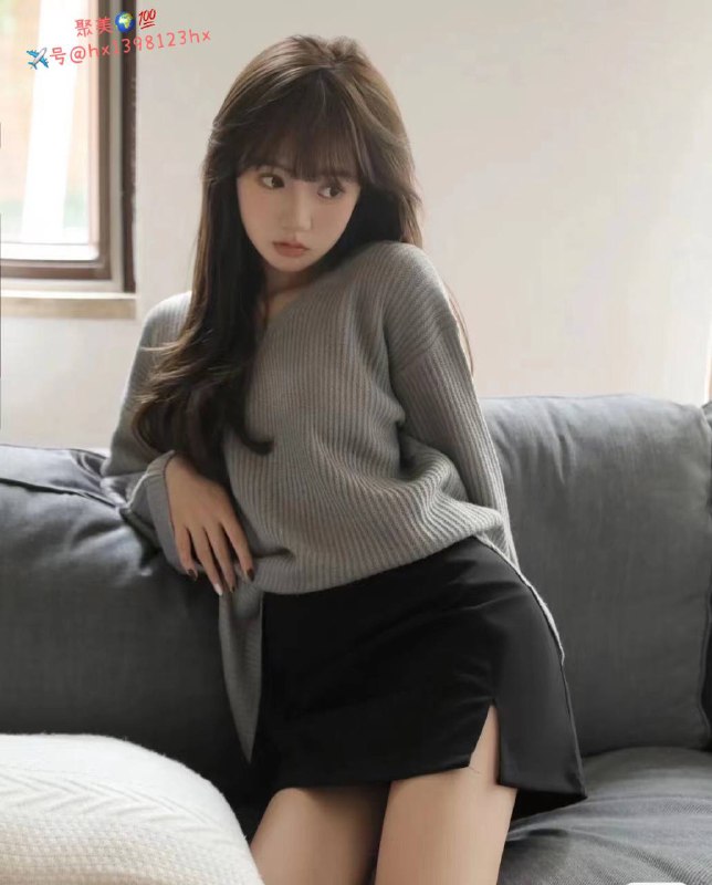 重庆新人学生，你的乖乖女也上线真实02，167d皮肤滑嫩🈚纹身臀围90蜜桃🍑臀，自带 jk黑丝性感乖巧🉑爱，不事，听话真人真照🉑验。