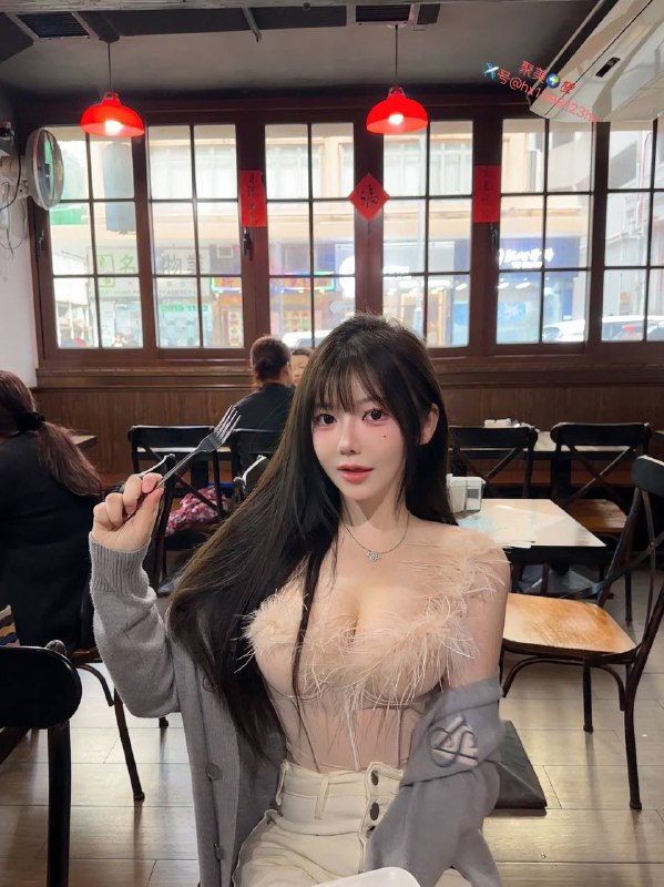 重庆❤️人纯欲天花板04 168 92斤 E奶