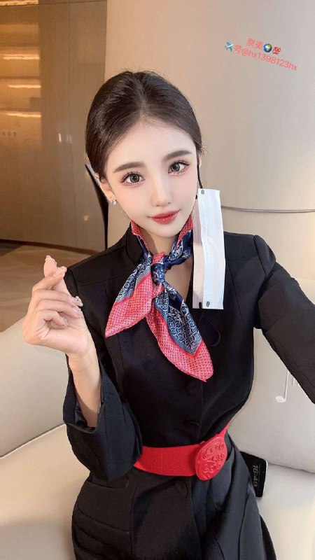 重庆Yomi 极品在飞空姐173 天然D温柔大方有耐心，皮肤白皙