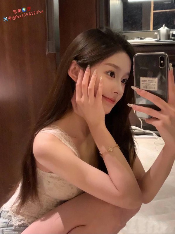 重庆留学生兼职高素质学生 170c 02 马甲线折纸腰双腿又细又长 双语交流真正的5起质量3起开 不接急单只预约 清纯不失洋气 干净清爽大家闺秀