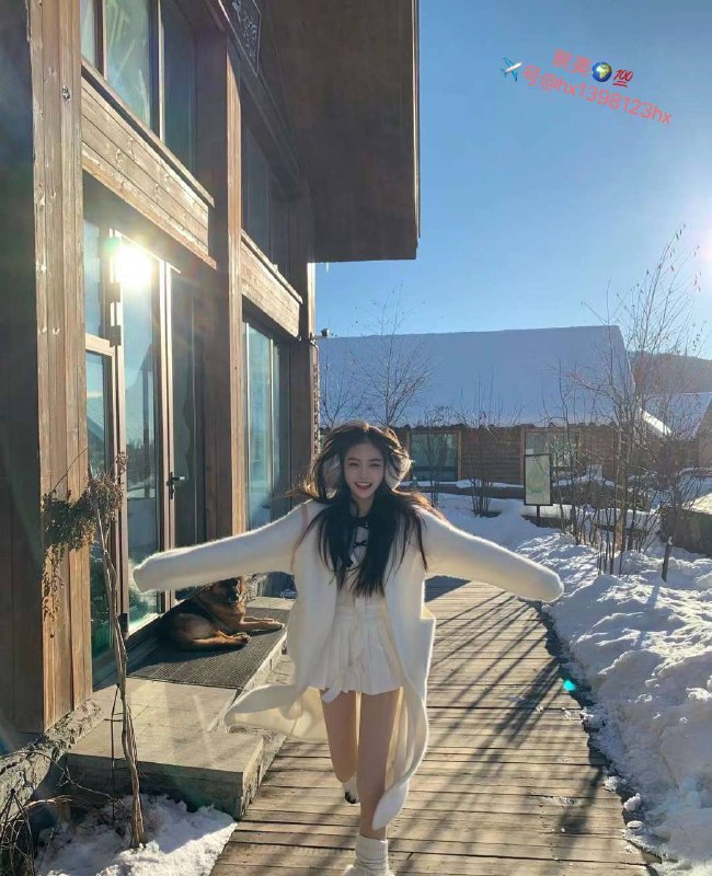 重庆 极品女孩第一次下氵身高171  年龄03体重91全方位服务女神  好评不断   性格开放筷子腿 瓜子脸大眼睛双眼皮 精通各种项目