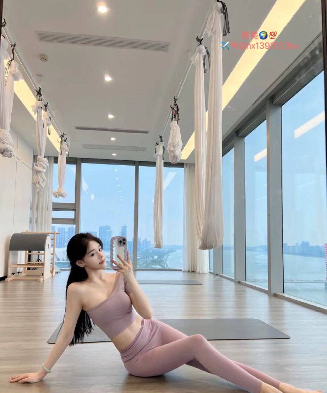 重庆白小纯新人 舞蹈生重庆 05-168-c 纯新人 舞蹈生 超级白 雪白 可🐍吻