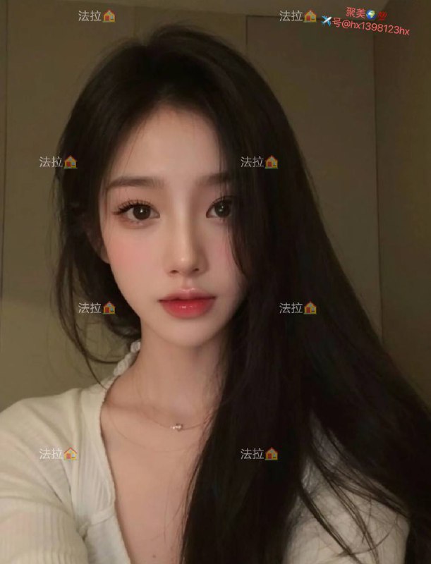 重庆新人173c，气质高百醇，03年 人鱼线马甲线，完美好身材