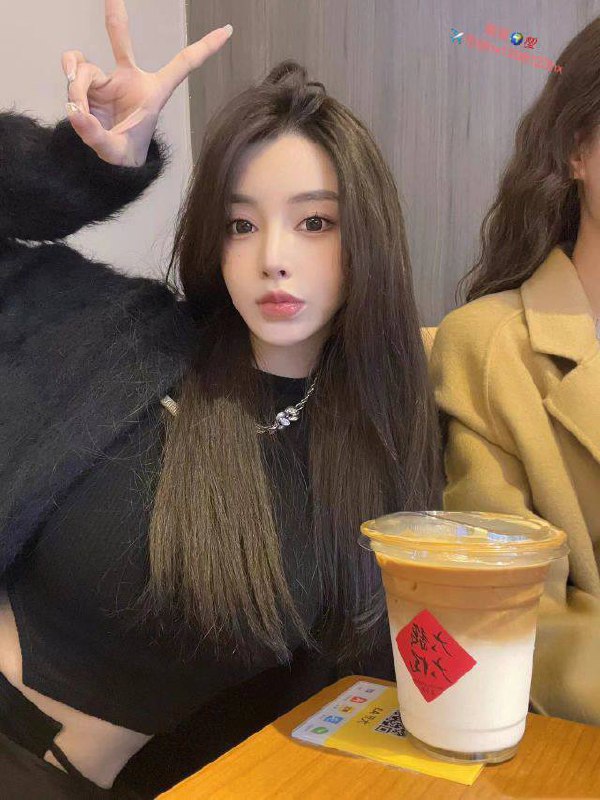 重庆170 D真实00  身材火辣签约模特 商演 实力派演员经常健身🍑臀  长腿细腰👛通体雪白 气质优雅 短期兼职💗5短期停留