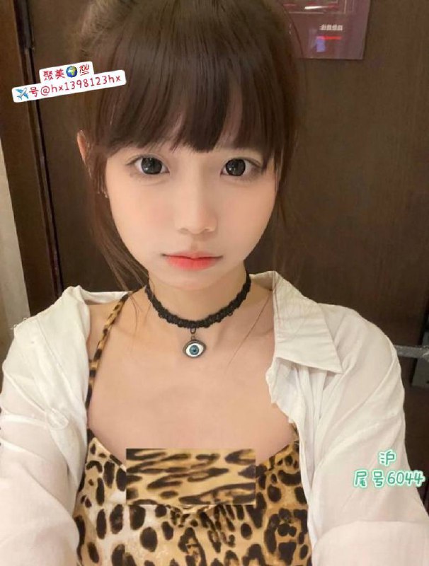 重庆06年纯妹妹06净168D 极品白🐯暑假首次兼职