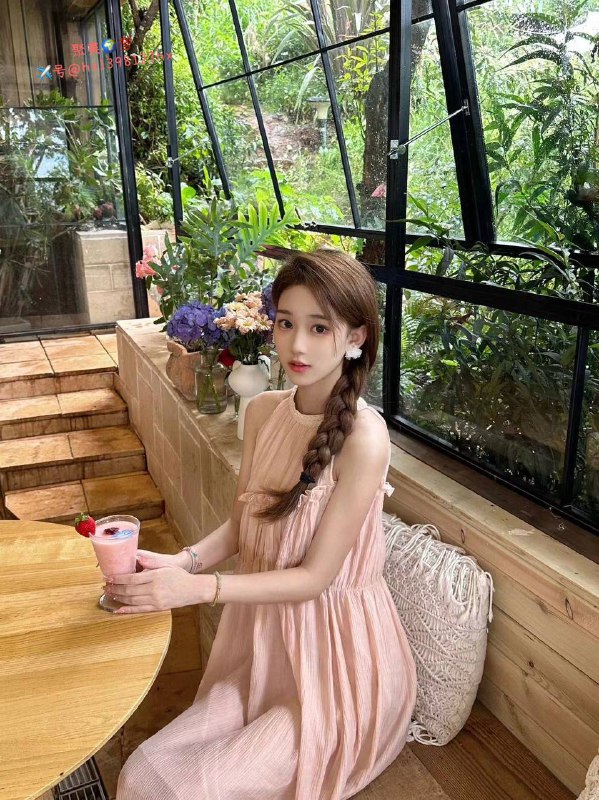 重庆极品学生梦中情人✨你的梦中情人✨168c❤️44kg❤️天然🐻D舞蹈艺考生 cosplay 甜美白嫩性格超好听话懂事好↕️粉嫩带给你超乎想象的体验