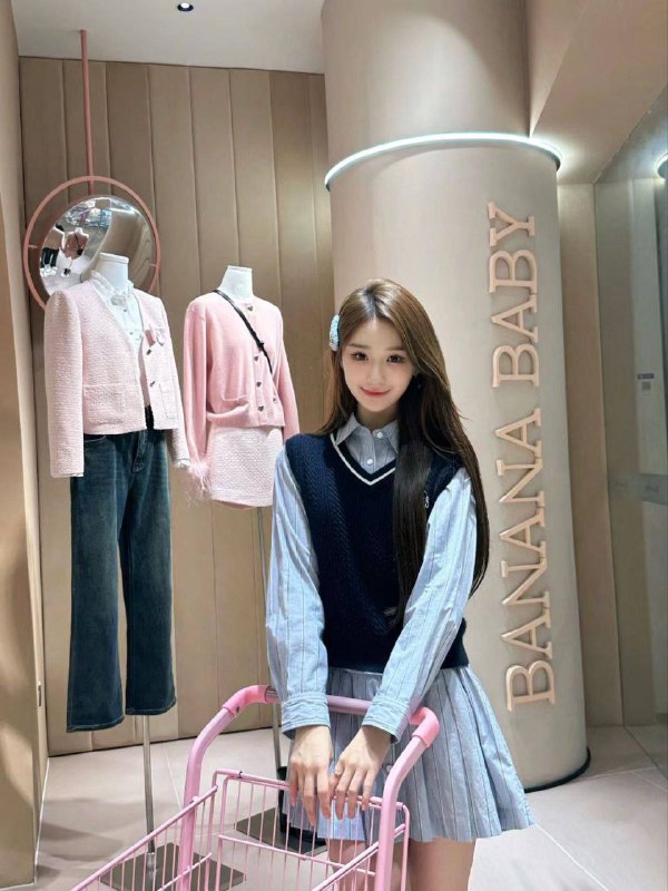 重庆真实学生03年 第一天ʸᵒᵘ ᵃʳᵉ ᵗʰᵉ ᶠⁱʳˢᵗ ᵃⁿᵈ ᵒⁿˡʸ.“你是首选 也是唯一.”⭐️初恋女友 feel身高: 光脚170年龄: 03年罩杯: C