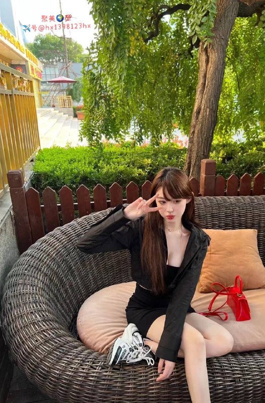 重庆兼职纯欲学妹170 04 92 D 在校大学生 s型身材 气质佳服务好