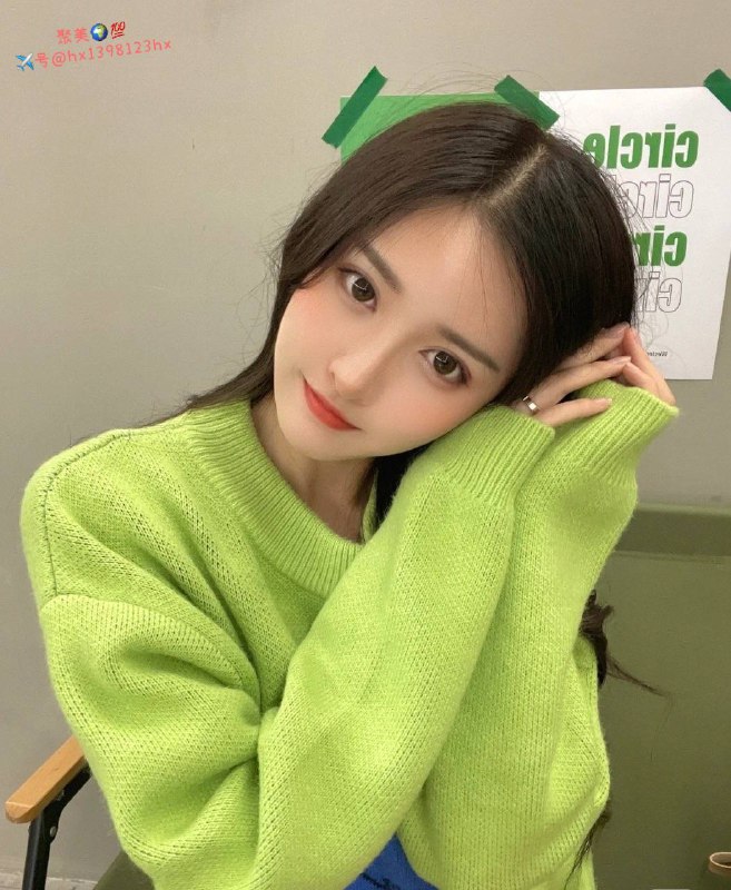 重庆兼职学生﻿04年年170C•特长/声音甜美 温柔•﻿Hobby兴趣/健身兴旅行•全身无赘肉 S型身材 本人比照片漂亮•本科在校大学生 贴心小女友🥢腿气质大牌 皮肤白嫩