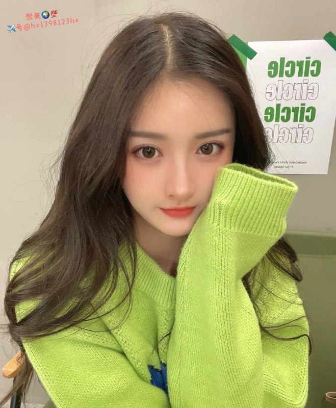 重庆兼职学生﻿04年年170C•特长/声音甜美 温柔•﻿Hobby兴趣/健身兴旅行•全身无赘肉 S型身材 本人比照片漂亮•本科在校大学生 贴心小女友🥢腿气质大牌 皮肤白嫩