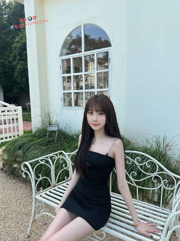 重庆❤️人•04年韩国🇰🇷兼职留学生 中韩交流 •168C 苗条型筷子腿 清纯甜美全身天然无整 无烟无酒 标准女友型