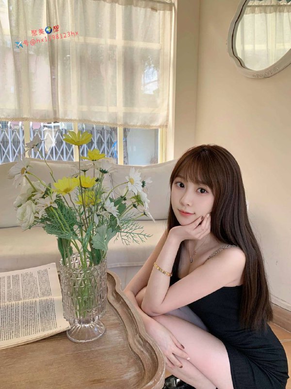 重庆❤️人•04年韩国🇰🇷兼职留学生 中韩交流 •168C 苗条型筷子腿 清纯甜美全身天然无整 无烟无酒 标准女友型