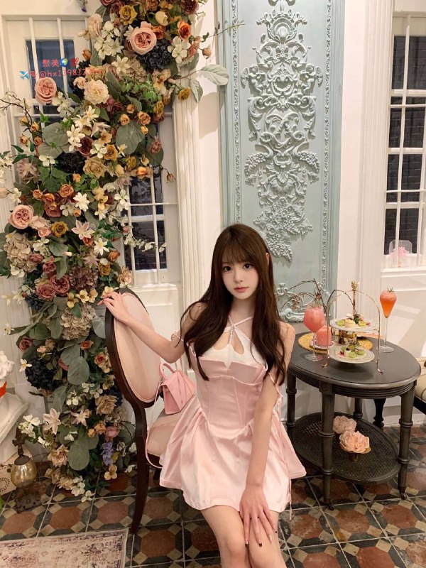 重庆🌹宝藏女孩希儿纯欲初恋脸  甜美少女 小清新甜美童颜 清新可爱 天然真实168cm🥢腿03年 90斤🐻D三粉A4腰 身材比例完美花板甜度满分，治愈您的不开心