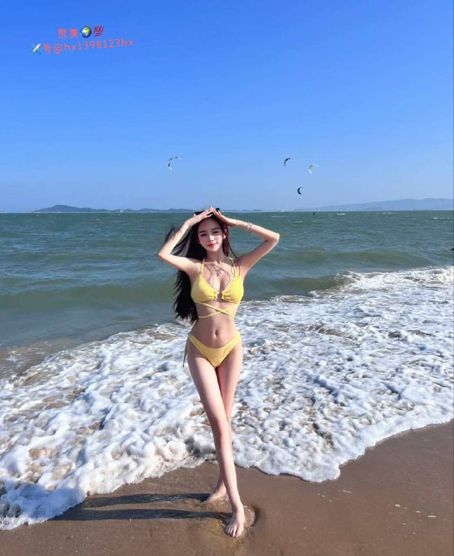 重庆小蜜❤️新疆人 热情 温柔 大方❤️贴身热舞 各种换装制服❤️爱好：高尔夫 聚会 滑雪 交朋友❤️22岁 173D