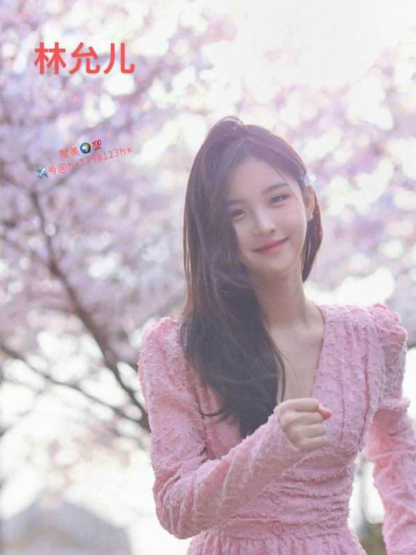 重庆精致甜美纯欲小姐姐圈外好友，首次兼职甜美高级精致，完美鹅蛋脸😋风格多变，百变小魔女一枚🦋可洋气大蜜，可清纯甜美🦋高级纯欲气质的结合体170D，真胸.  翘臀，穿衣显瘦