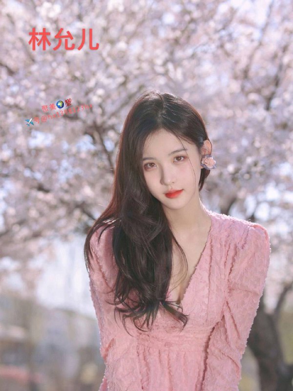 重庆精致甜美纯欲小姐姐圈外好友，首次兼职甜美高级精致，完美鹅蛋脸😋风格多变，百变小魔女一枚🦋可洋气大蜜，可清纯甜美🦋高级纯欲气质的结合体170D，真胸.  翘臀，穿衣显瘦