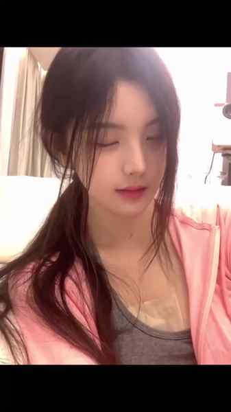 重庆-甜美纯欲-翘臀大蜜170D