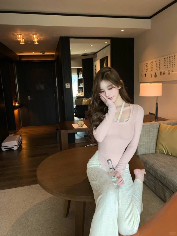 #香港温柔迷人~1447频道客服:@AnnaGJ168全球客服：@AnnaGJ168bot#按摩#伴游#外围