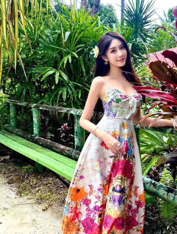 #香港御姐推荐~1225频道客服:@AnnaGJ168全球客服：@AnnaGJ168bot#反差#按摩#伴游#外围