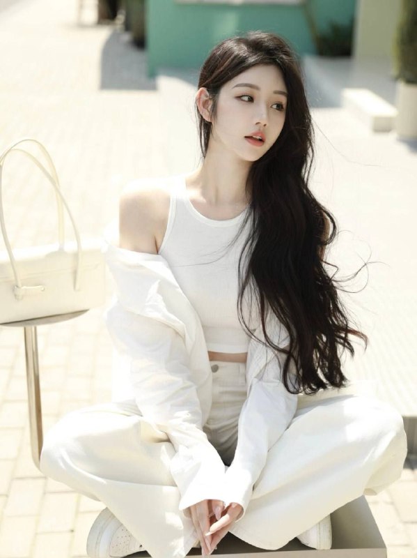 #香港✨✨暂停 短兼⬆️Up up⬆️✨📈喜欢【甜美 纯欲 单纯的必选款宝藏女频道客服:@AnnaGJ168全球客服：@AnnaGJ168bot#反差#按摩#伴游#外围