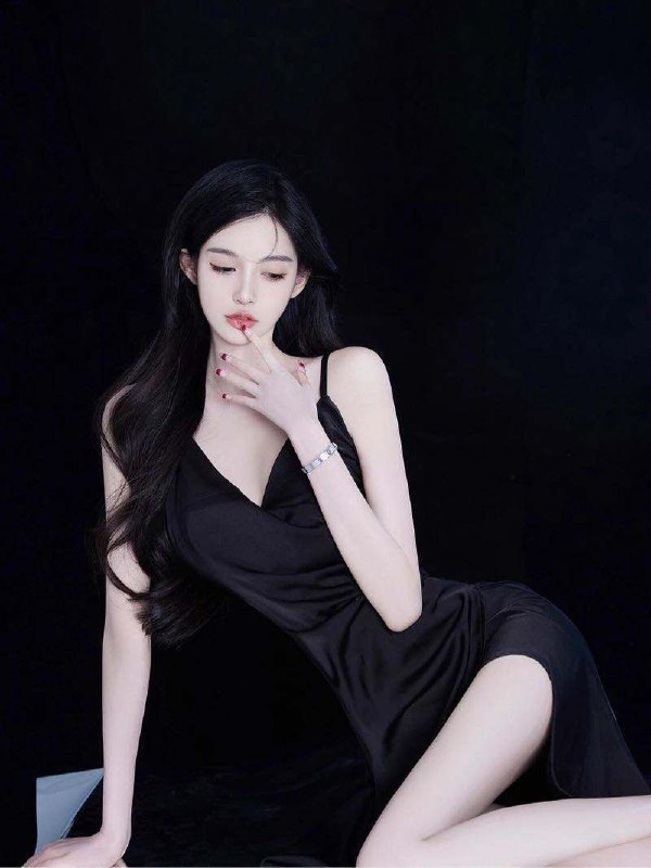 #香港气质女神~1213模特身材 超级长腿天使脸庞    魔鬼身材频道客服:@AnnaGJ168全球客服：@AnnaGJ168bot#熟女#按摩#伴游#外围