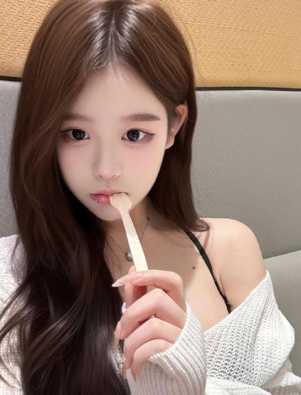 #香港网声音酥酥~1207性格温柔 最佳女友款👩- 梨型身材 腰臀13超级好频道客服:@AnnaGJ168全球客服：@AnnaGJ168bot#兼职#按摩#伴游#外围