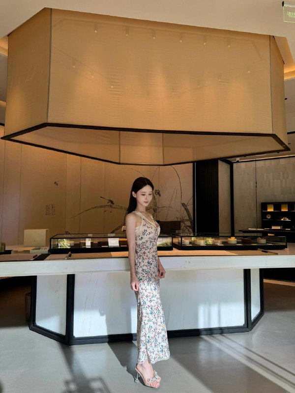 #香港素颜女神~1200167/45kg频道客服:@AnnaGJ168全球客服：@AnnaGJ168bot#香港兼职#香港外围