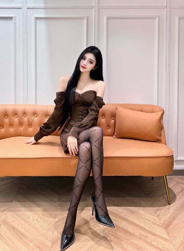 #香港气质女神~1199纯🉑御🔥频道客服:@AnnaGJ168全球客服：@AnnaGJ168bot#香港兼职#香港外围