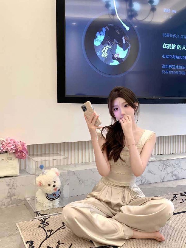 #香港初次兼职~1193💕人 需提前预约165/'D频道客服:@AnnaGJ168全球客服：@AnnaGJ168bot#香港外围