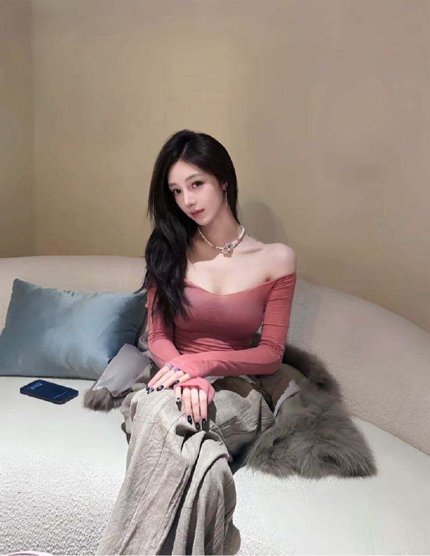 #香港穿搭博主~1196168/D声音软糯 高素质第一次來港频道客服:@AnnaGJ168全球客服：@AnnaGJ168bot#香港兼职