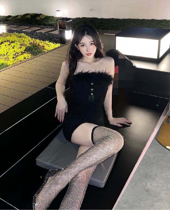 #香港网红模特~1195气质女神  170  D频道客服:@AnnaGJ168全球客服：@AnnaGJ168bot#香港上门