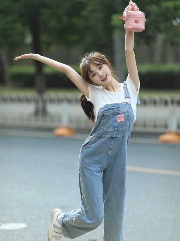 #香港极品女友~1181外萌内sao 榨汁机频道客服:@AnnaGJ168全球客服：@AnnaGJ168bot#香港上门