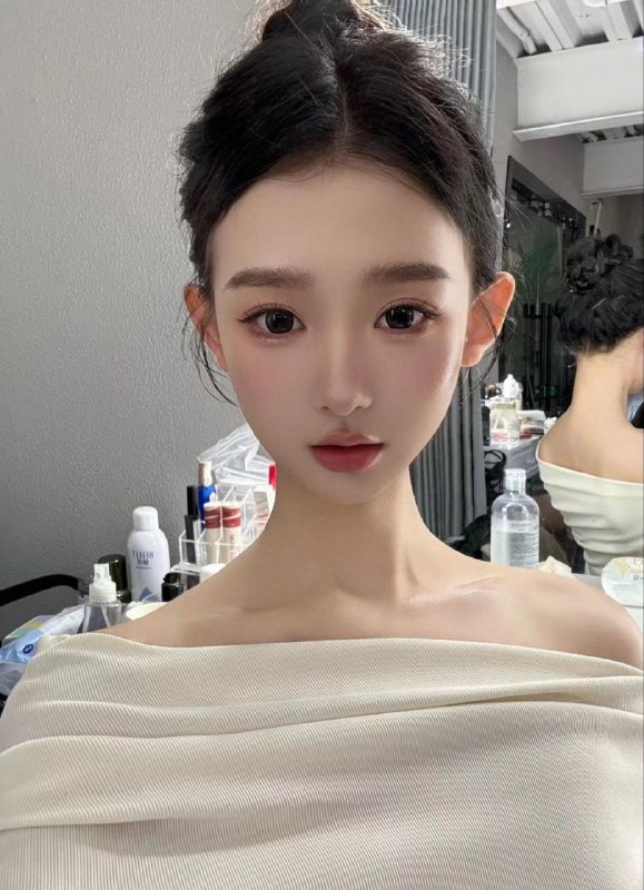 #香港新到极品~1179🎀偶尔兼职频道客服:@AnnaGJ168全球客服：@AnnaGJ168bot#香港上门