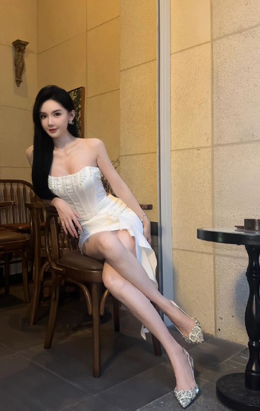 #香港御姐首秀~1180🎀偶尔兼职频道客服:@AnnaGJ168全球客服：@AnnaGJ168bot#香港网红