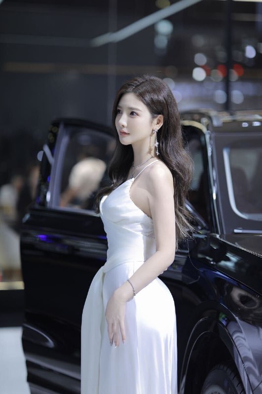 #香港梨涡浅笑 ~1177频道客服:@AnnaGJ168全球客服：@AnnaGJ168bot#香港spa