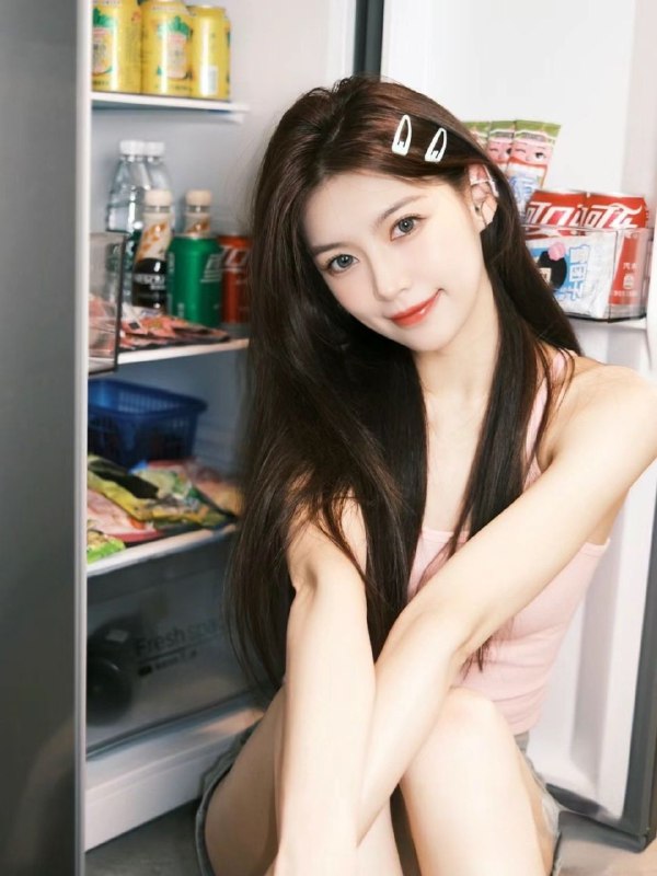 #香港真人真照~1163停留一周频道客服:@AnnaGJ168全球客服：@AnnaGJ168bot#香港上门#香港外围兼职