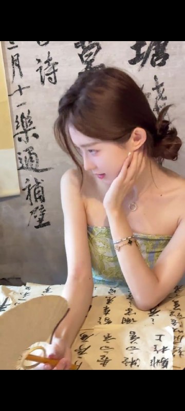 #香港江南女子~1157频道客服:@AnnaGJ168全球客服：@AnnaGJ168bot#香港按摩#香港兼职