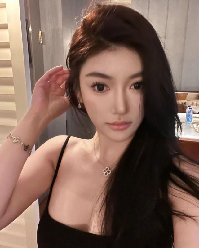 #香港蜜桃🍑臀~1131流利纯正港式粤语频道客服:@AnnaGJ168全球客服：@AnnaGJ168bot#香港兼职#香港外围#香港上门