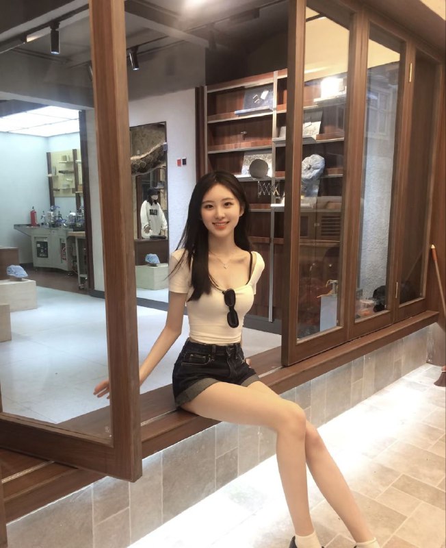 #香港车模兼职~996频道客服:@AnnaGJ168全球客服：@AnnaGJ168bot#香港兼职#香港伴游