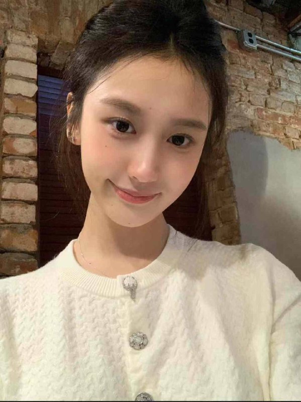 #香港预热新人~97605年 身高172，皮肤白嫩光滑细腻推荐指数🌟🌟🌟🌟🌟频道客服:@AnnaGJ168全球客服：@AnnaGJ168bot#香港兼职#香港外围#香港上门