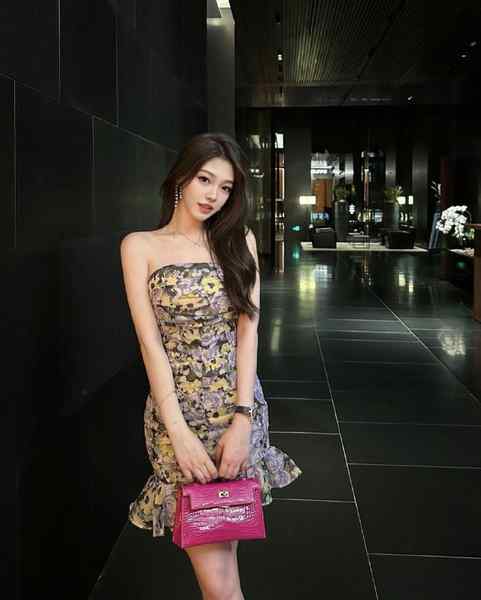 #香港签约模特~975170身高 体重95斤🐻D高学历 谈吐有方 只接高素质客户推荐指数🌟🌟🌟🌟🌟频道客服:@AnnaGJ168全球客服：@AnnaGJ168bot#香港兼职#香港外围#香港上门