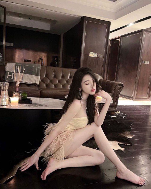 #香港极品新人~951高颜纯欲甜妹 高颜御姐 真人真照推荐指数🌟🌟🌟🌟🌟频道客服:@AnnaGJ168全球客服：@AnnaGJ168bot#香港兼职#香港外围#香港上门