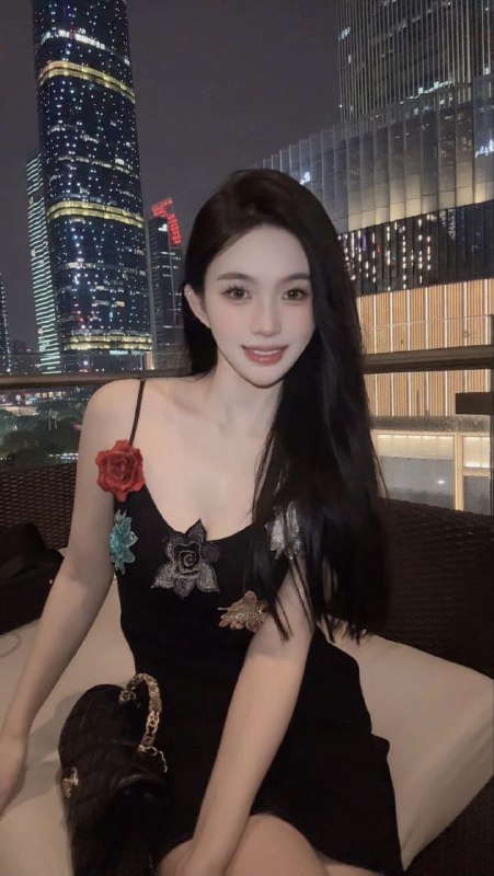 #香港温柔女友~950精致纯欲款04年• 69 kiss共🛀• 筷子腿 水蛇腰 性格温柔体贴推荐指数🌟🌟🌟🌟🌟频道客服:@AnnaGJ168全球客服：@AnnaGJ168bot#香港兼职#香港外围#香港上门