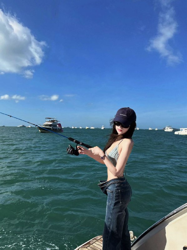 #香港短开兼职~946本人真实照片原生态未整 甜美可爱 可御可甜配合度高 听话 翘臀推荐指数🌟🌟🌟🌟🌟频道客服:@AnnaGJ168全球客服：@AnnaGJ168bot#香港兼职#香港外围#香港上门