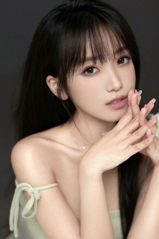 #香港性感大长腿~94002年，170D🐻，真🐻体重:95斤推荐指数🌟🌟🌟🌟🌟频道客服:@AnnaGJ168全球客服：@AnnaGJ168bot#香港兼职#香港外围#香港上门