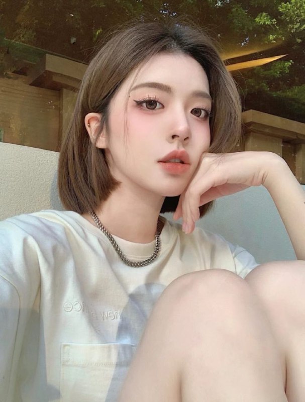 #香港短发女神~931一字马劈叉🈶舞蹈功底兼职普拉提私教老师五官精致立体，皮肤白嫩身材苗条柔软，腰细腿长小香肩，小细腰，筷子腿推荐指数🌟🌟🌟🌟🌟频道客服:@AnnaGJ168全球客服：@AnnaGJ168bot#香港兼职#香港外围#香港上门